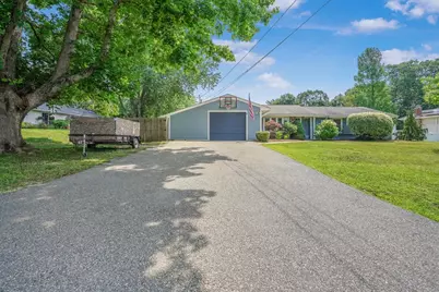 10 Topaz Ln, Dartmouth, MA 02747 - Photo 2