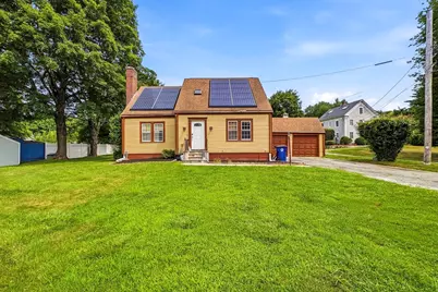 284 Village St, Medway, MA 02053 - Photo 4