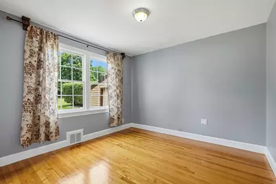 284 Village St, Medway, MA 02053 - Photo 14