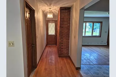 39 Higher St, Ludlow, MA 01056 - Photo 16