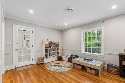 355 Pearse Rd, Swansea, MA 02777 - Photo 10