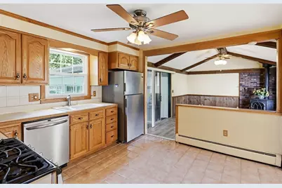 38 Martin Farms Rd, Hampden, MA 01036 - Photo 10