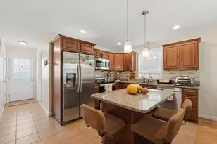 414 Bay St, Fall River, MA 02724 - Photo 10