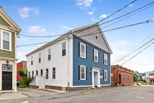 7 Foster St, Wakefield, MA 01880 - Photo 1