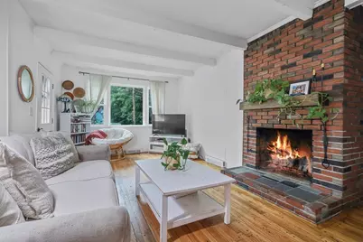 17 Pine St, Bellingham, MA 02019 - Photo 8
