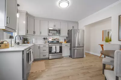 381 Wood St, Bristol, RI 02809 - Photo 10