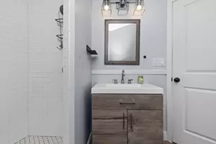 40 Baxter St, Boston, MA 02127 - Photo 18