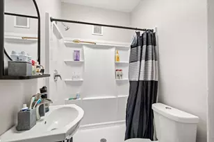 7 Maple Ave, Haverhill, MA 01830 - Photo 8