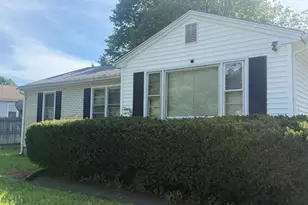74 Leatherleaf Dr, Springfield, MA 01109 - Photo 1