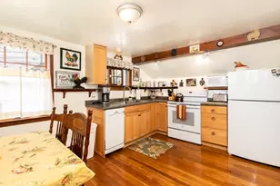 50 Rowland St, Marblehead, MA 01945 - Photo 14