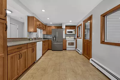 2 Yale St, Peabody, MA 01960 - Photo 34