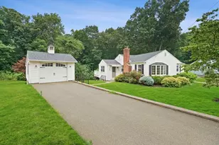 52 Cecile Dr, Chicopee, MA 01020 - Photo 2