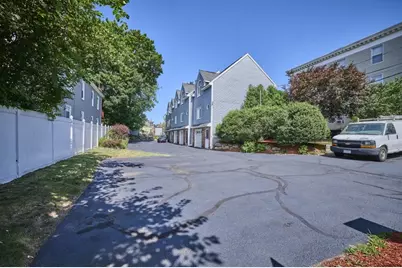 86 White St #C, Lowell, MA 01854 - Photo 2