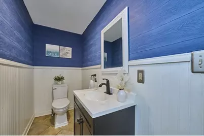 86 White St #C, Lowell, MA 01854 - Photo 8