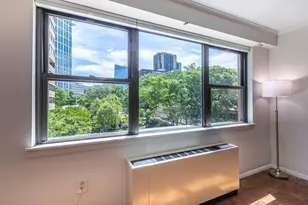 8 Whittier Pl, Boston, MA 02114 - Photo 12