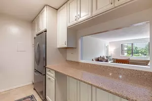 8 Whittier Pl, Boston, MA 02114 - Photo 6