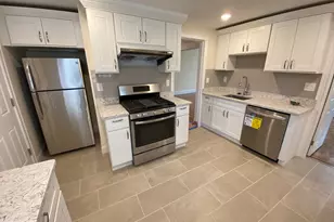 98 Toxteth St, Brookline, MA 02446 - Photo 12