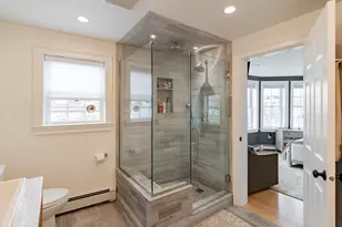 237 Bunker Hill St, Boston, MA 02129 - Photo 16