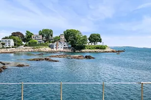 137R Front, Marblehead, MA 01945 - Photo 10