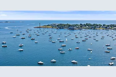 137R Front, Marblehead, MA 01945 - Photo 6