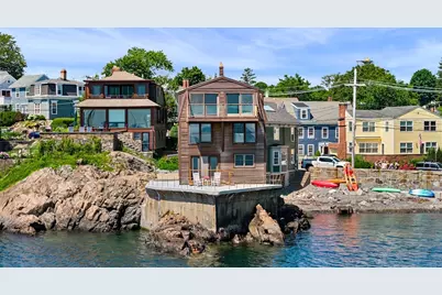 137R Front, Marblehead, MA 01945 - Photo 1