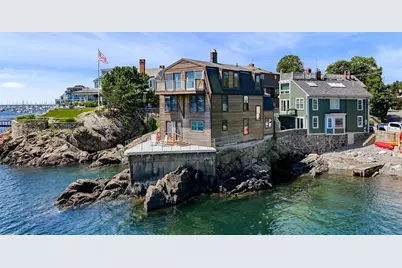 137R Front, Marblehead, MA 01945 - Photo 2