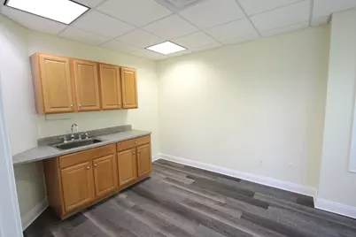 9 Summer St #302, Franklin, MA 02038 - Photo 6