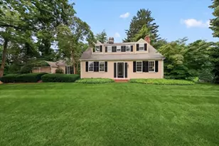 52 Standish St, Duxbury, MA 02332 - Photo 1
