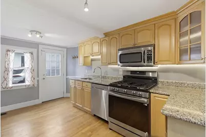9 Clyde St #9, Somerville, MA 02145 - Photo 2