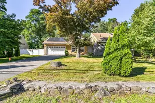 678 Massachusetts Ave, North Andover, MA 01845 - Photo 2
