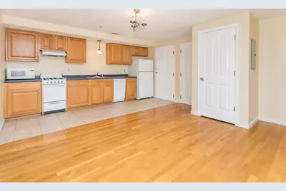10 Middle Street Ct #7, Waltham, MA 02451 - Photo 1