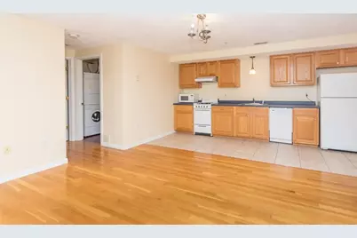 10 Middle Street Ct #7, Waltham, MA 02451 - Photo 4
