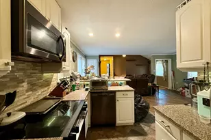 66 Barrison St, Springfield, MA 01109 - Photo 2