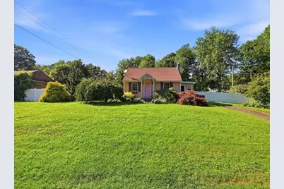 141 New Ludlow Rd, Granby, MA 01033 - Photo 2