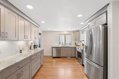 83 Colgate Dr, North Andover, MA 01845 - Photo 8