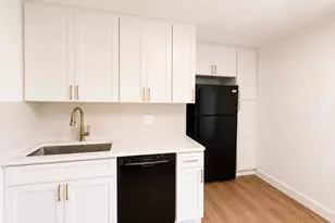 17 Oakledge, Arlington, MA 02474 - Photo 2