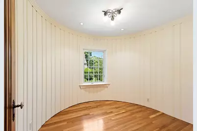 8 Bruce Ln, Newton, MA 02458 - Photo 20