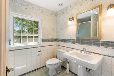 8 Bruce Ln, Newton, MA 02458 - Photo 18