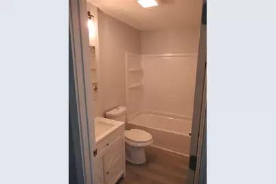 128 Woodmont St, Springfield, MA 01104 - Photo 20