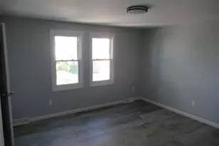 128 Woodmont St, Springfield, MA 01104 - Photo 28