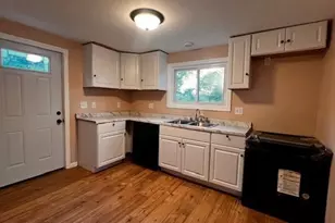 81 McCarthy Ave, Chicopee, MA 01020 - Photo 6
