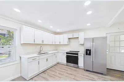 915 Rockdale Ave, New Bedford, MA 02740 - Photo 12