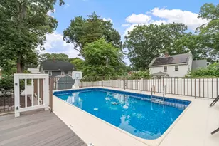 105 Whitman Ave, Melrose, MA 02176 - Photo 16
