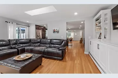 105 Whitman Ave, Melrose, MA 02176 - Photo 6