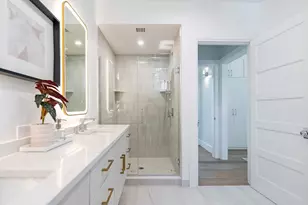 13 Bird St, Boston, MA 02125 - Photo 12