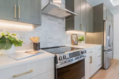 13 Bird St #2, Boston, MA 02125 - Photo 8