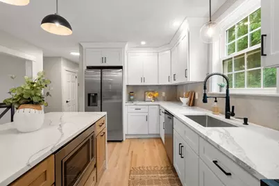 125 Bayview Ave, Berkley, MA 02779 - Photo 8
