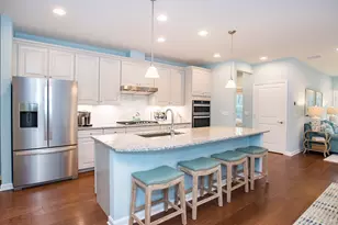 10 Weathervane Dr, Walpole, MA 02081 - Photo 2