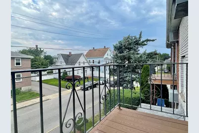 79 Central St #5, Waltham, MA 02453 - Photo 6