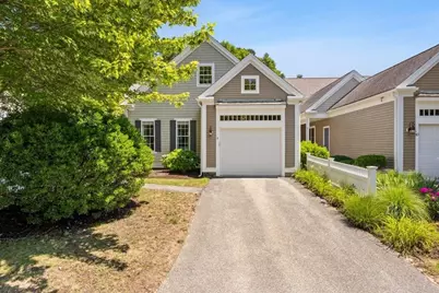 9 Blue Meadow Ct #9, Bourne, MA 02532 - Photo 2